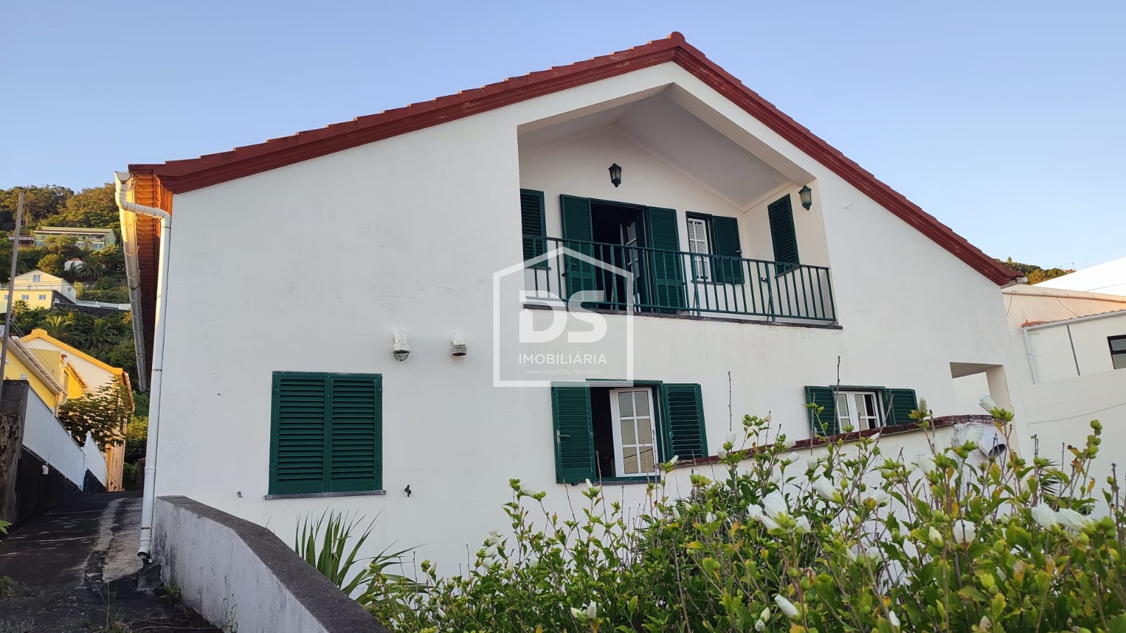 House T4